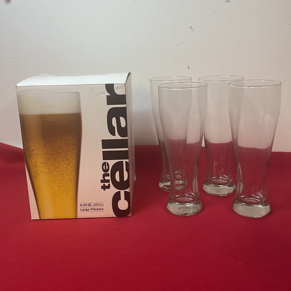 The Cellar 4-20oz Large Pilsners